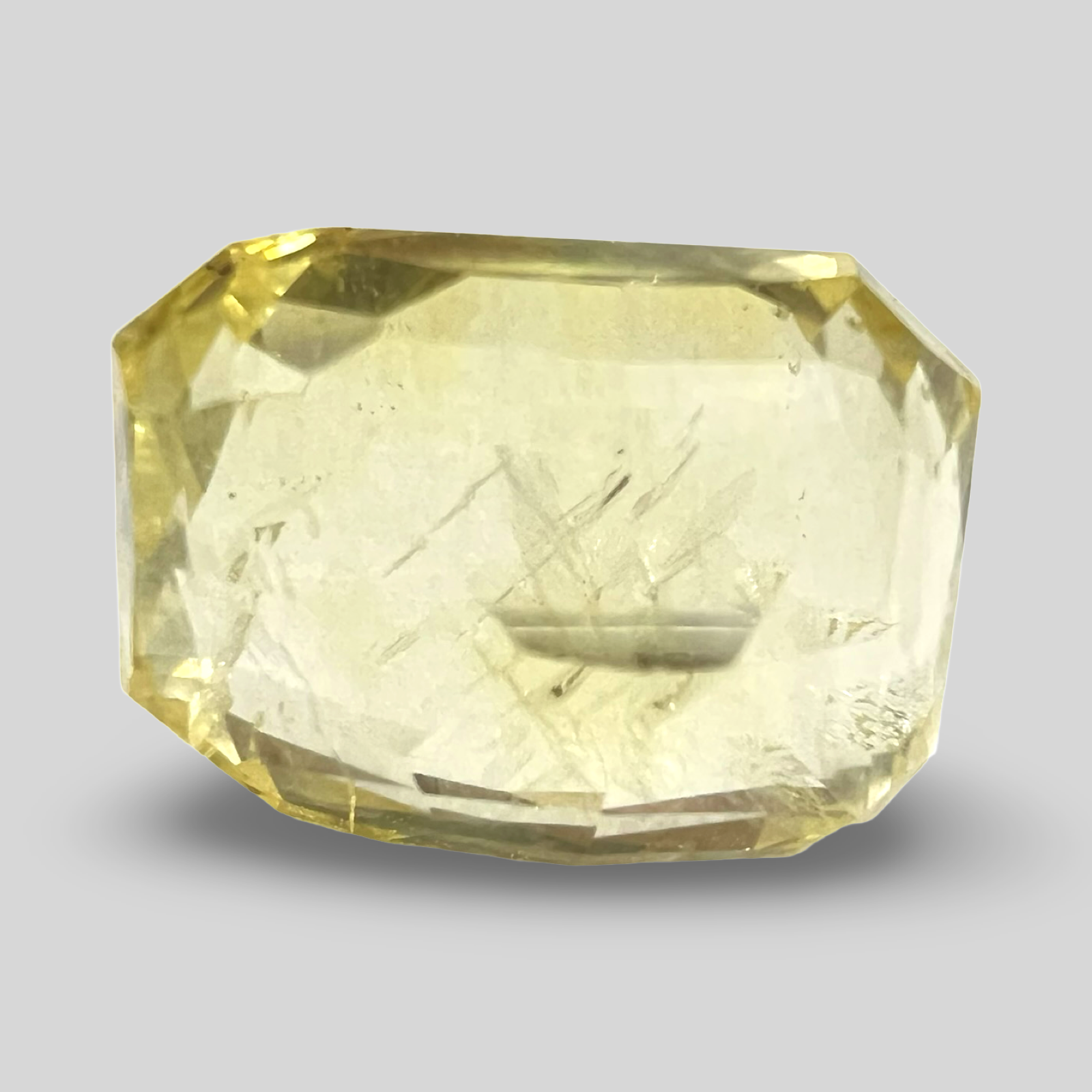 Yellow sapphire Pukhraj 10.05cts (59/697