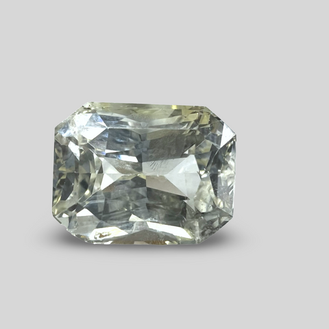 White sapphire 8.19cts (60/723