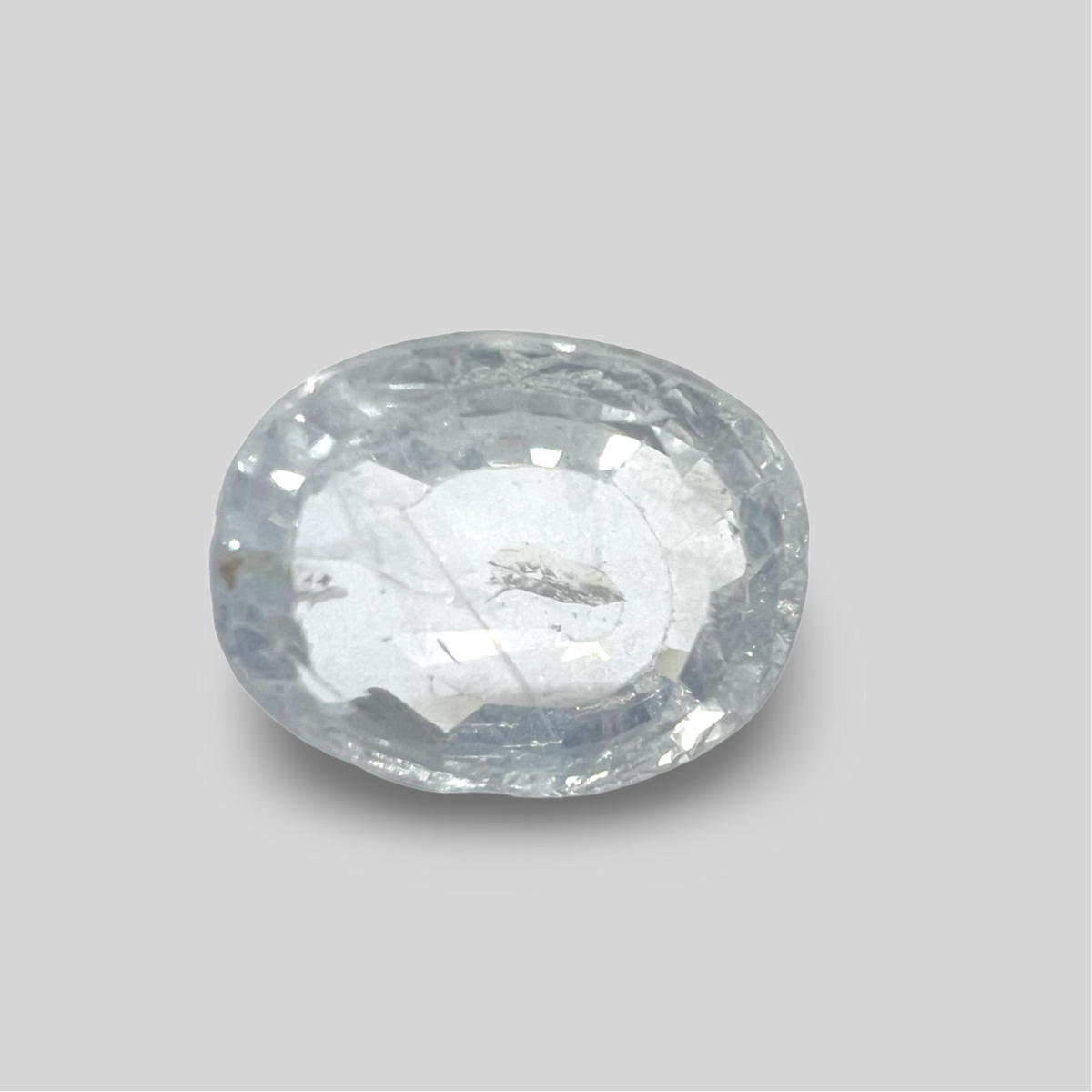 White sapphire 5.81cts (23/269)