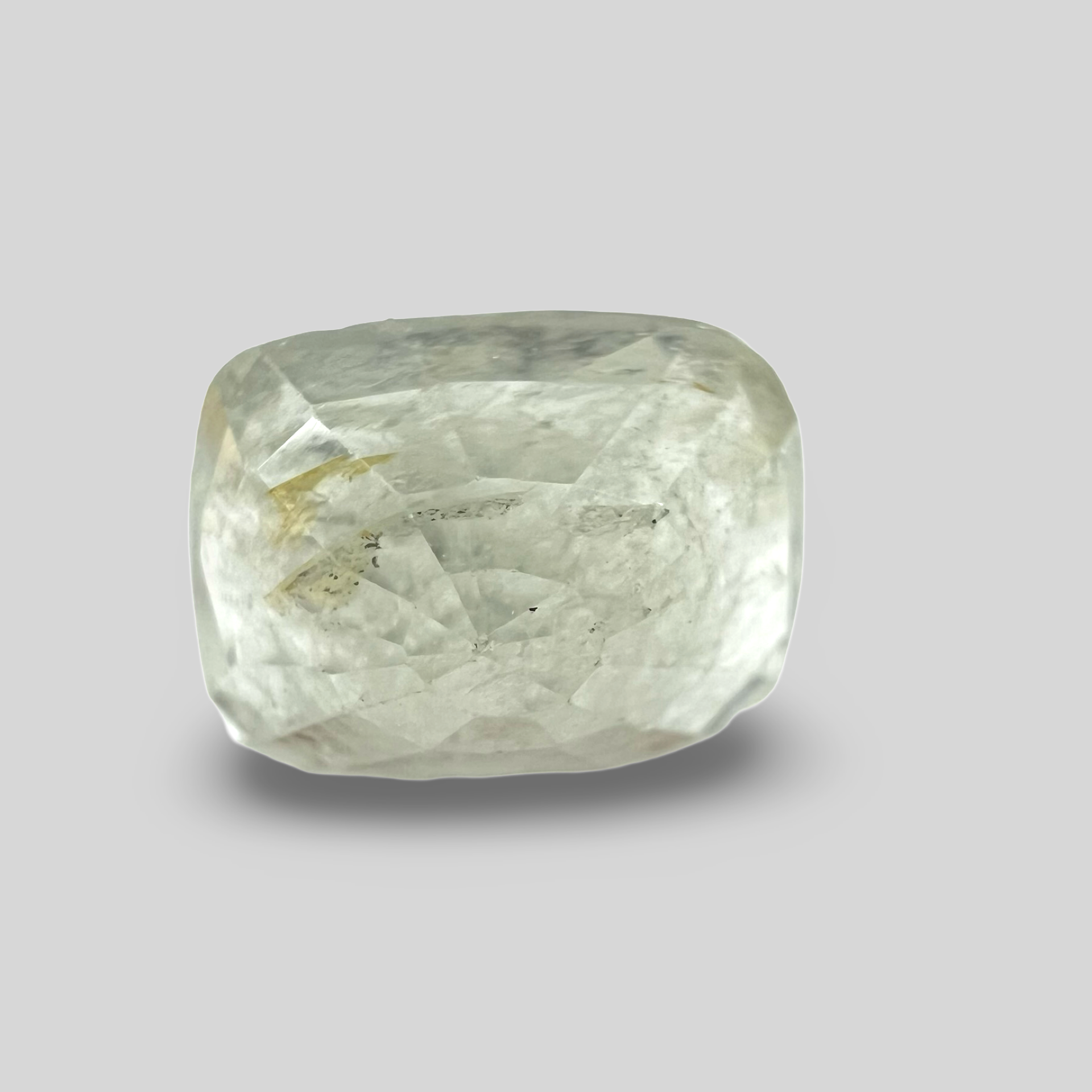 White sapphire 6.64cts (53/635)