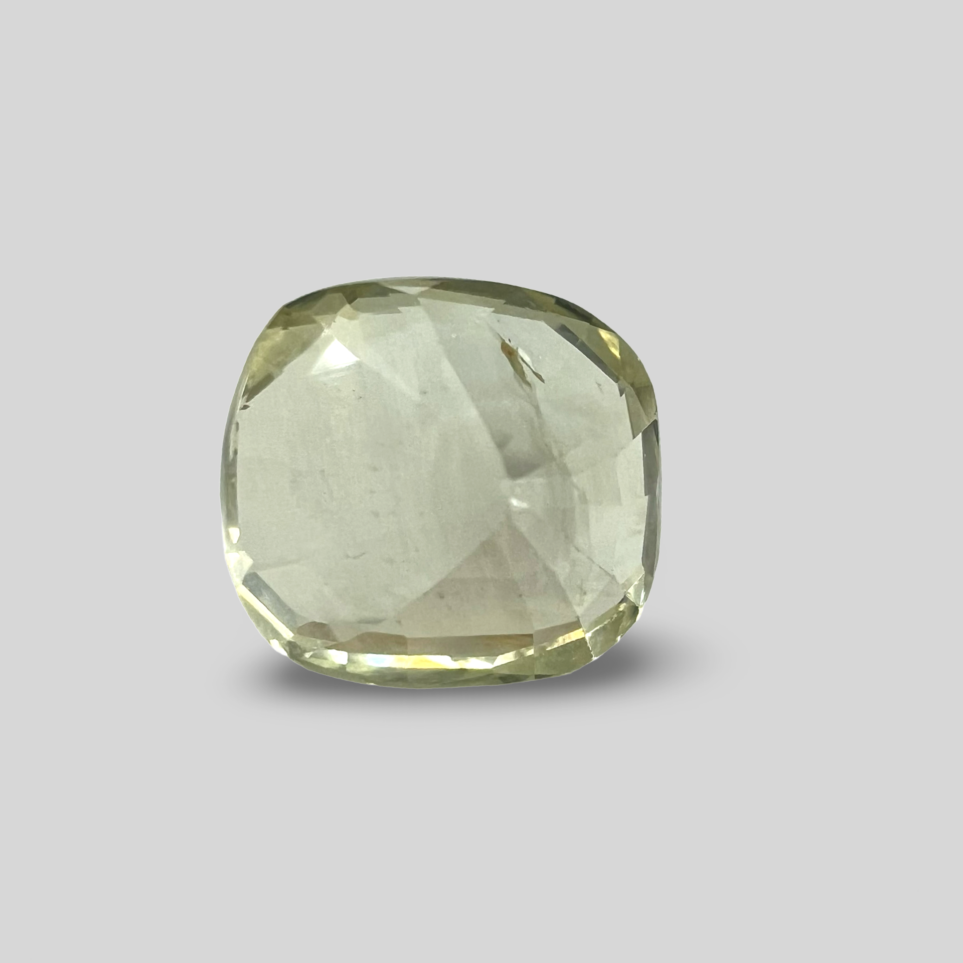 Yellow sapphire Pukhraj 4.95cts (40/474)