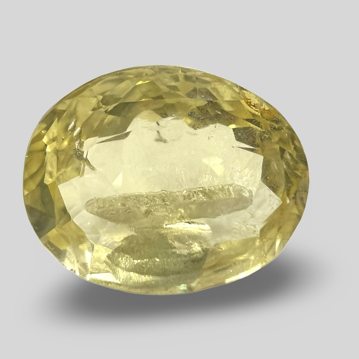 Yellow sapphire Pukhraj 3.55cts (54/641)