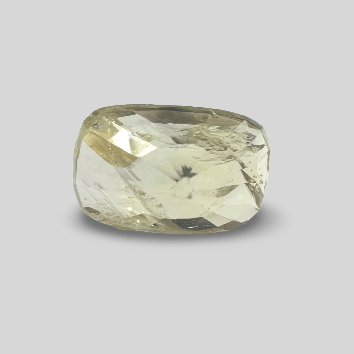 Yellow sapphire Pukhraj 5.72cts (23/267