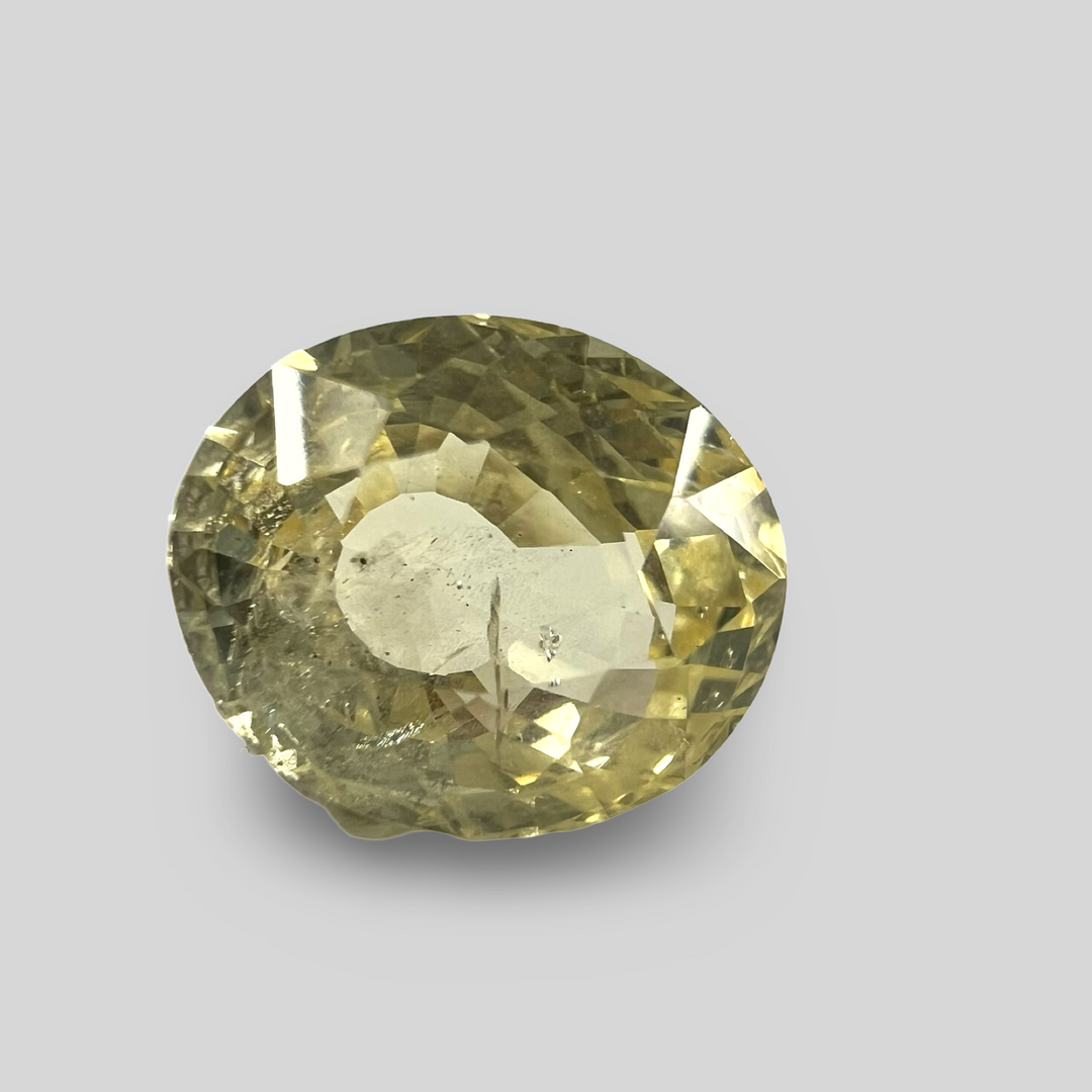 Yellow sapphire Pukhraj 5.21cts (40/477)