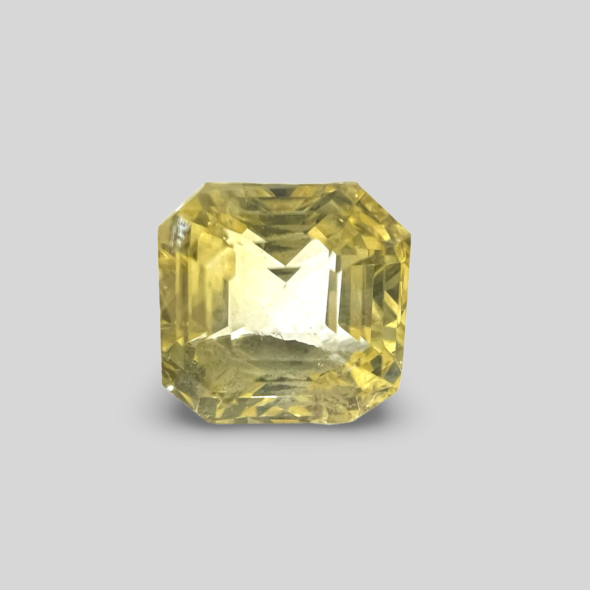 Yellow sapphire Pukhraj 5.22cts (19/218)