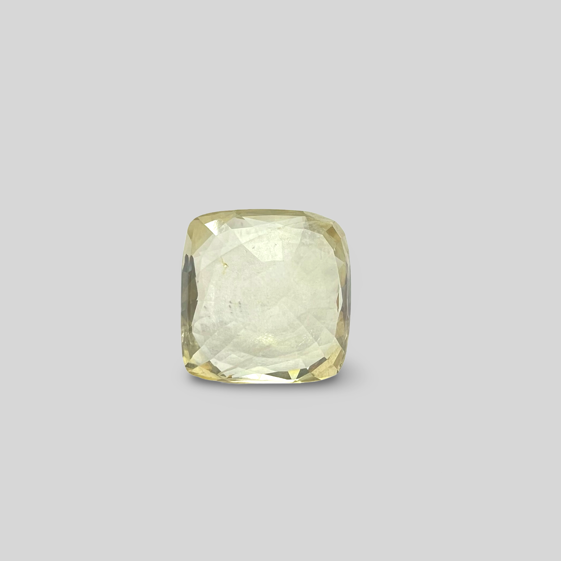 Yellow sapphire Pukhraj 6.40cts (37/438