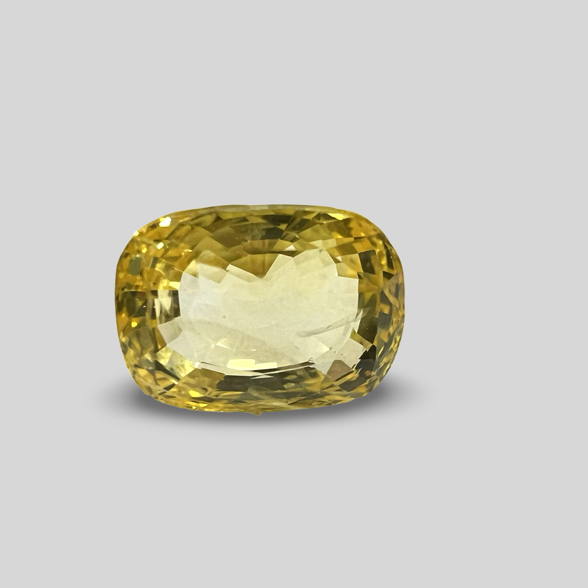 Yellow sapphire Pukhraj 4.68cts (19/224)