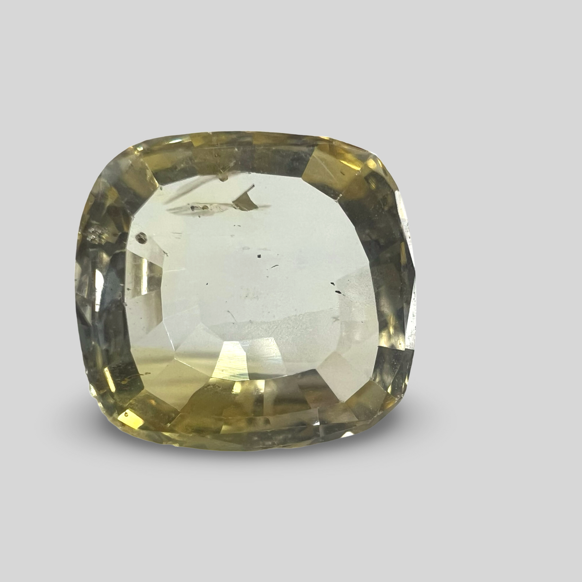 Yellow sapphire Pukhraj 4.76cts (17/195)