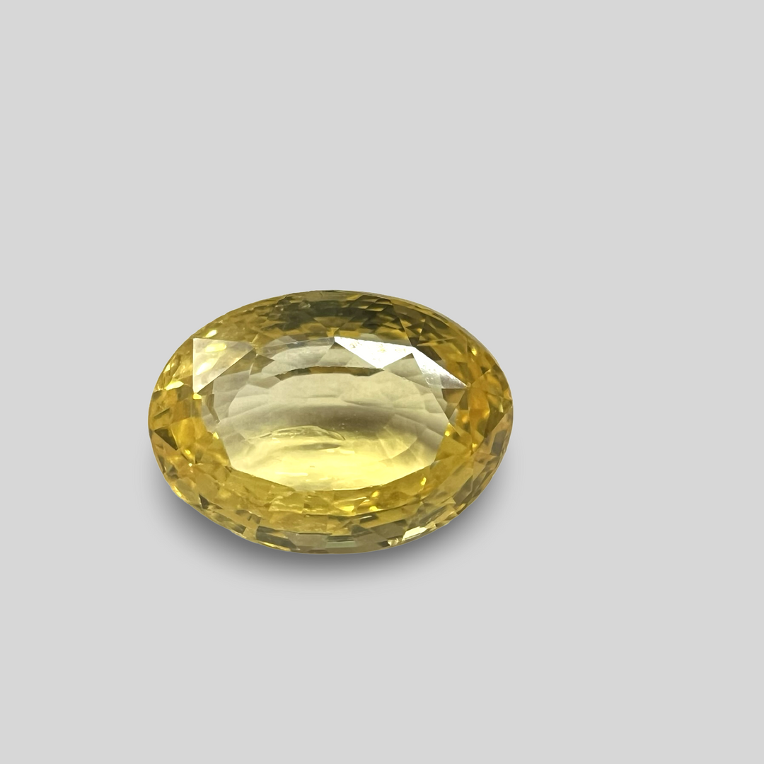 Yellow sapphire Pukhraj 5.17cts (19/225)