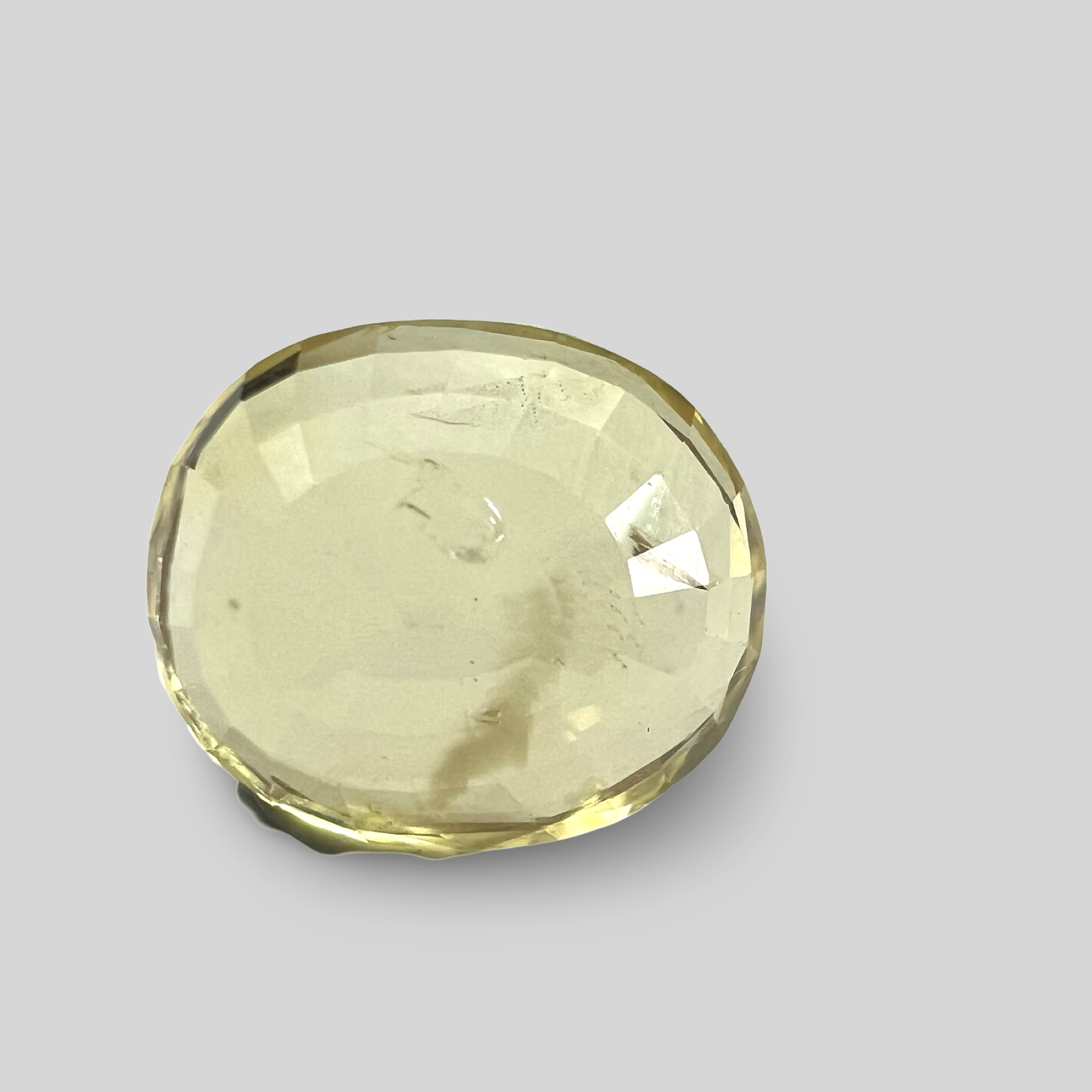 Yellow sapphire Pukhraj 4.66cts (40/471)