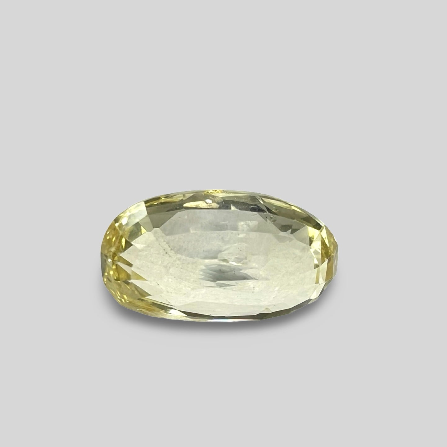 Yellow sapphire Pukhraj 3.59cts (9/103