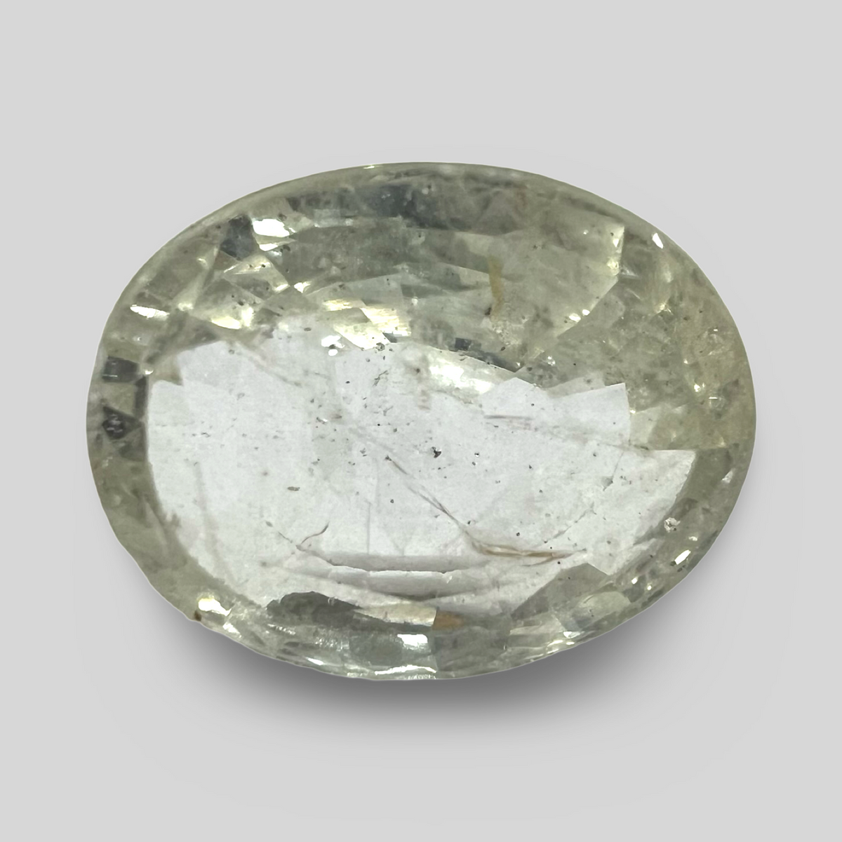 White sapphire 10.15cts (59/705)