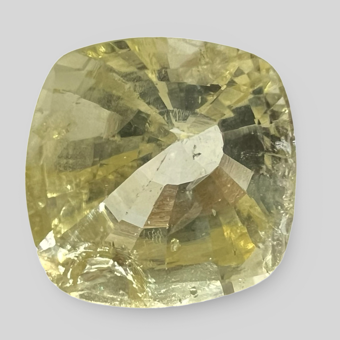 Yellow sapphire Pukhraj 4.06cts (54/646