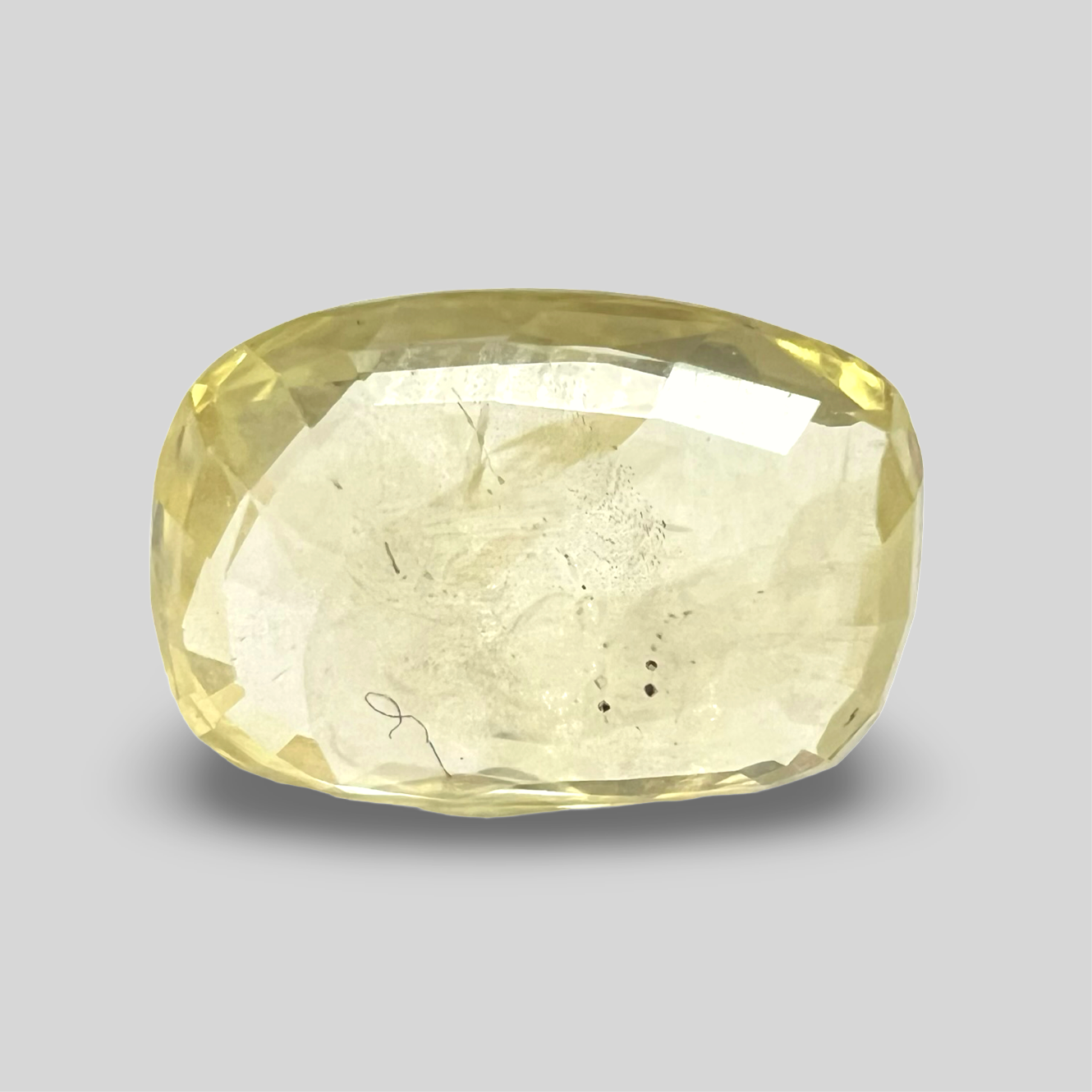 Yellow sapphire Pukhraj 3.95cts (8/95