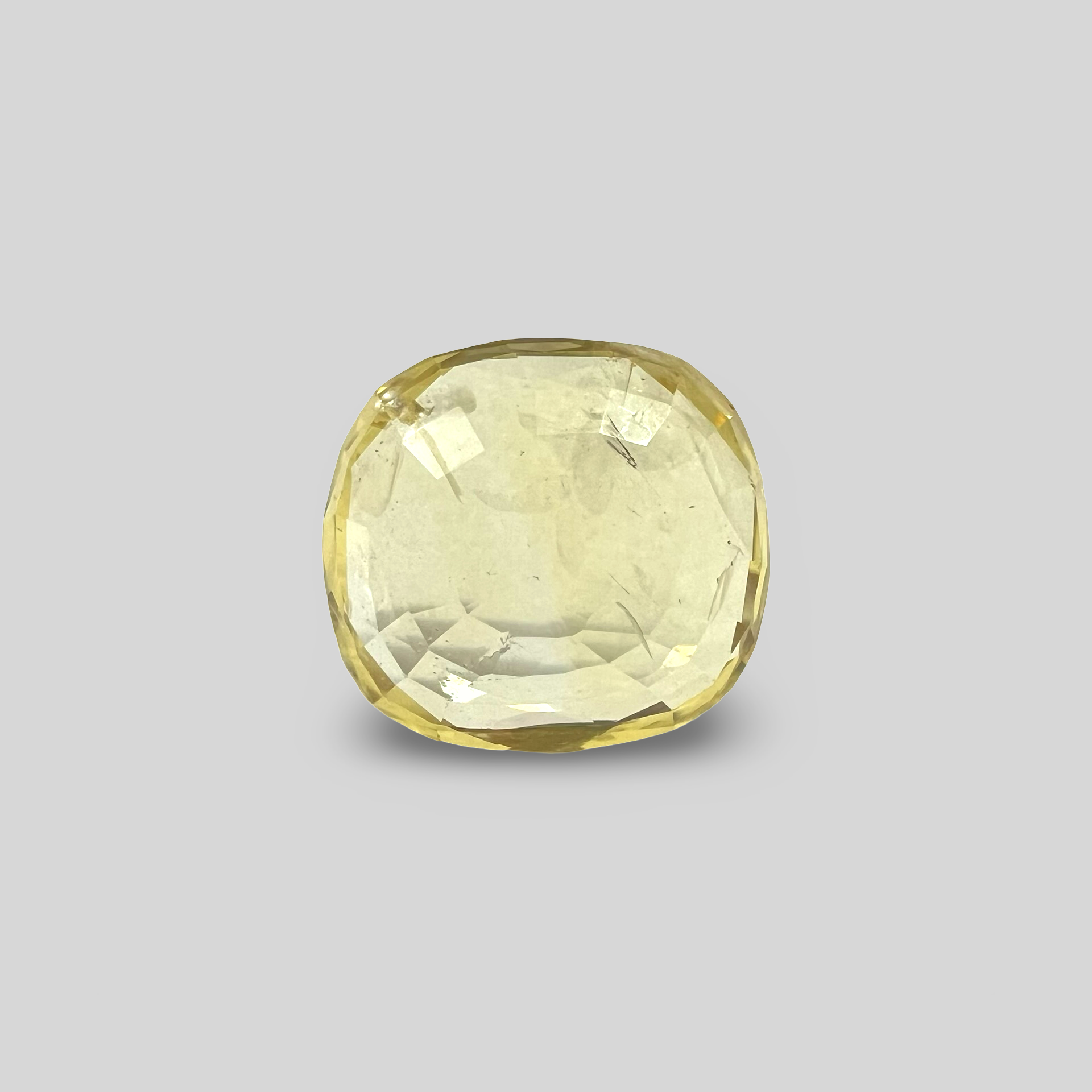 Yellow sapphire Pukhraj 3.86cts (8/94