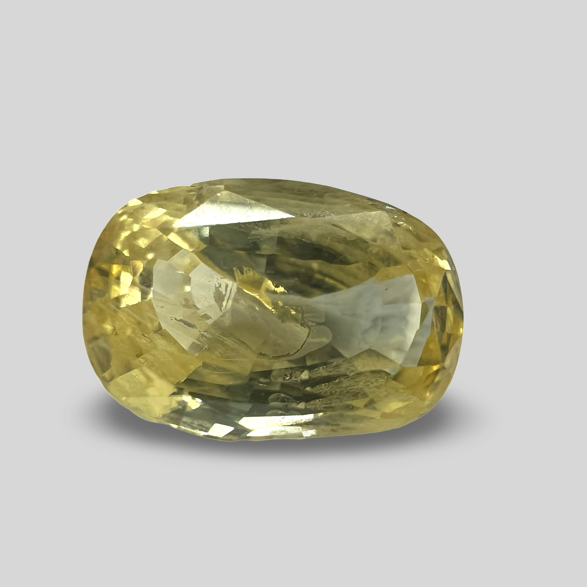 Yellow sapphire Pukhraj 4.98cts  (17/204