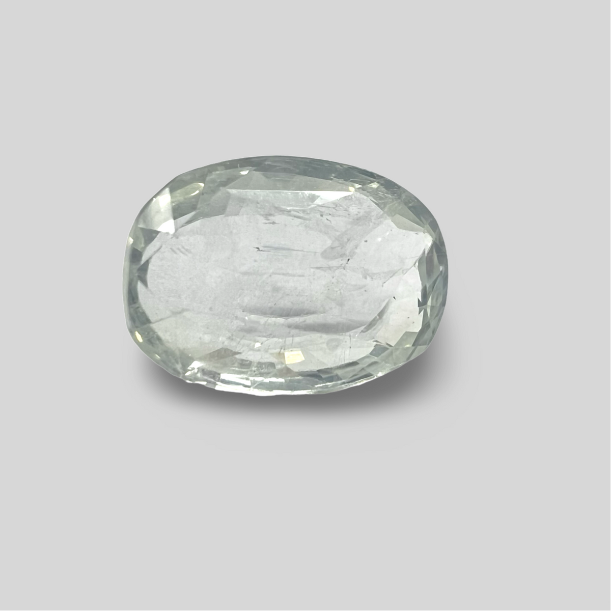 White sapphire 5.58cts (23/274